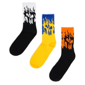 Cropp - 3 pack skarpet z motywem płomieni - wielobarwny