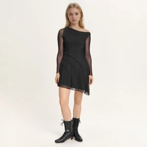 Cropp - Asymetryczna sukienka z siateczkowym wykończeniem - czarny
