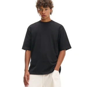 Cropp - Basicowa czarna koszulka comfort - czarny