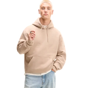 Cropp - Beżowa bluza regular z kapturem - beżowy