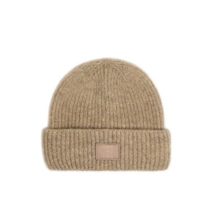 Cropp - Beżowa czapka beanie z naszywką - beżowy