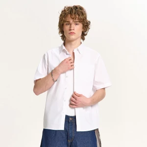 Cropp - Biała koszula z kieszenią - biały