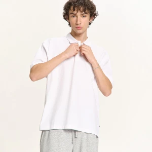 Cropp - Biała koszulka polo basic - biały