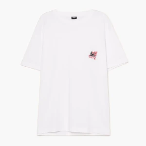 Cropp - Biała koszulka z haftowanym ptakiem - biały