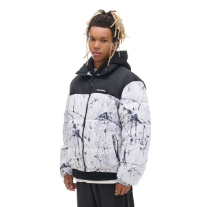 Cropp - Biała kurtka puffer z nadrukiem - biały