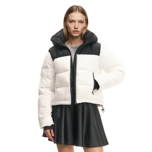 Cropp - Biała kurtka puffer z odpinanym kapturem - biały