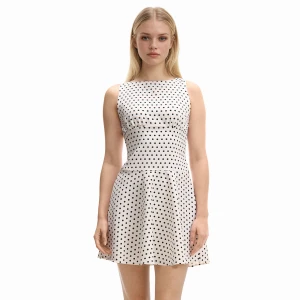 Cropp - Biała sukienka w czarne groszki - inny