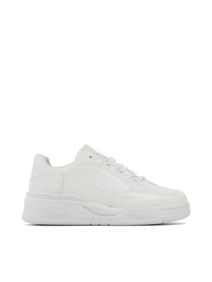 Cropp - Białe sneakersy na grubej podeszwie - Biały