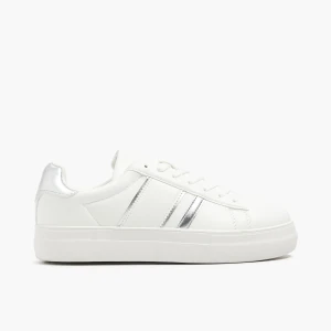 Cropp - Białe sneakersy ze srebrnymi naszywkami - biały