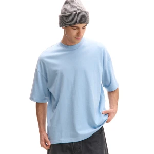 Cropp - Błękitny basicowy T-shirt o kroju boxy - niebieski