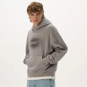 Cropp - Bluza hoodie z nadrukiem w stylu graffiti - szary