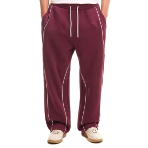 Cropp - Bordowe dresowe spodnie straight - kasztanowy