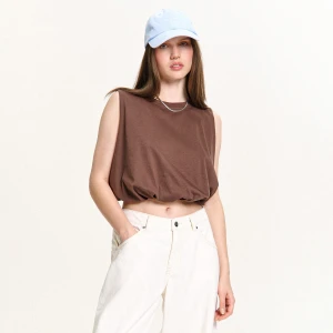 Cropp - Brązowa bluzka z elastyczną gumą - brązowy