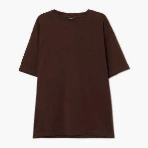 Cropp - Brązowa koszulka basic relaxed fit - brązowy