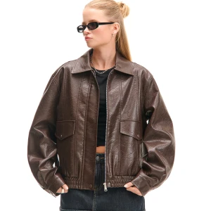 Cropp - Brązowa kurtka z imitacji skóry - brązowy