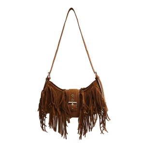 Cropp - Brązowa torebka z frędzlami - brązowy