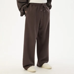 Cropp - Brązowe dresy wide leg - brązowy