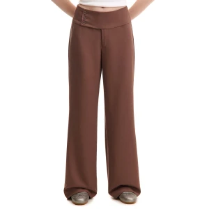 Cropp - Brązowe spodnie z zapięciem na guziki - brązowy