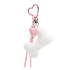 Cropp - Brelok z serduszkiem i puchatą kostką - różowy