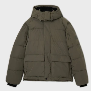 Cropp - Ciemnozielona pikowana kurtka puffer z kapturem - zielony
