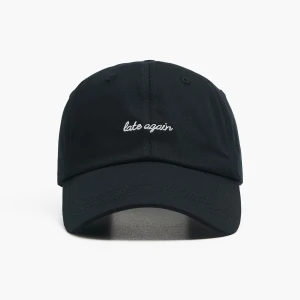 Cropp - Czapka z daszkiem i haftowanym napisem - czarny