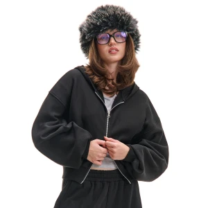 Cropp - Czarna bluza boxy z kapturem - czarny