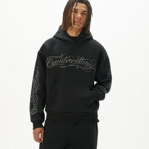 Cropp - Czarna bluza hoodie z napisami - czarny