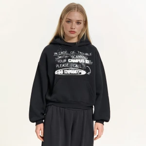 Zdjęcie produktu Cropp - Czarna bluza hoodie ze sloganami - czarny