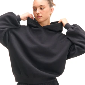 Cropp - Czarna bluza oversize z kapturem - czarny