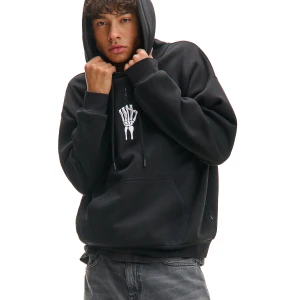 Cropp - Czarna bluza z haftem ręki kościotrupa - czarny