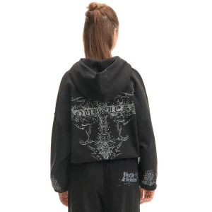 Cropp - Czarna bluza z kapturem i gotyckim motywem - czarny