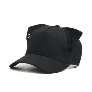 Cropp - Czarna czapka z daszkiem i uszami - czarny