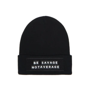 Cropp - Czarna czapka z personalizowanym napisem - czarny