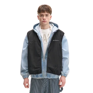 Cropp - Czarna kamizelka z wężową podszewką - czarny