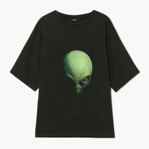 Zdjęcie produktu Cropp - Czarna koszulka z motywem UFO - czarny
