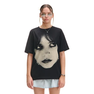 Cropp - Czarna koszulka z Wednesday - czarny