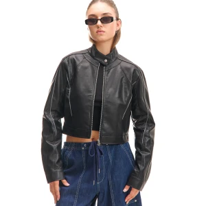 Cropp - Czarna krótka kurtka z imitacji skóry - czarny