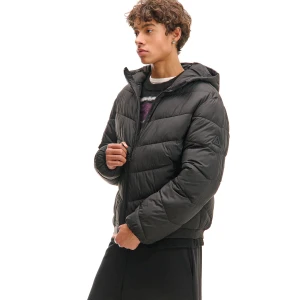 Cropp - Czarna kurtka puffer z regulowanym kapturem - czarny