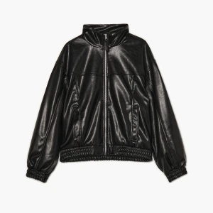 Cropp - Czarna kurtka z imitacji skóry ze stójką - czarny