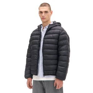 Cropp - Czarna pikowana kurtka basic - czarny