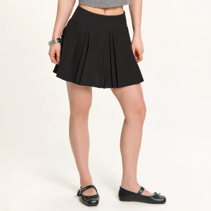 Cropp - Czarna plisowana spódniczka z wiskozą - czarny