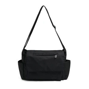 Cropp - Czarna torebka crossbody z klapką - czarny