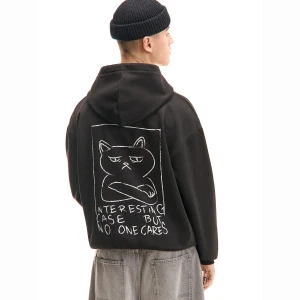 Cropp - Czarna z kapturem i motywem kota - czarny