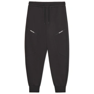 Cropp - Czarne dresowe joggery z nadrukiem - czarny