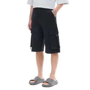 Cropp - Czarne jeansowe szorty loose - czarny