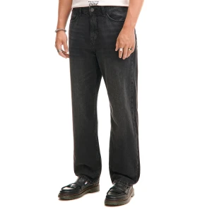 Cropp - Czarne jeansy relaxed fit - czarny