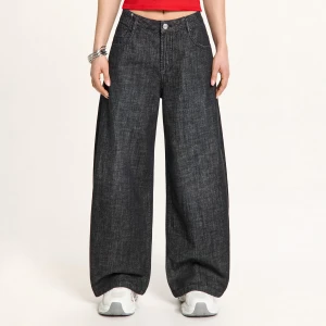 Cropp - Czarne jeansy slouchy fit - czarny