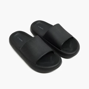 Cropp - Czarne klapki z delikatną teksturą - czarny