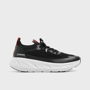 Cropp - Czarne sneakersy z kontrastową podeszwą - czarny