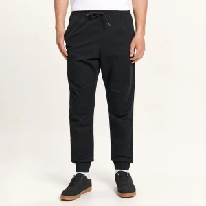 Cropp - Czarne spodnie jogger - czarny